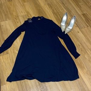ASOS NWOT navy long sleeve dress w/ cutout in back; fits 8-12